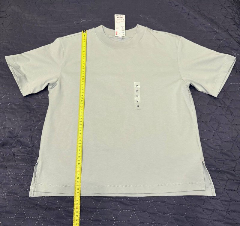 Футболка Юникло пастельно-мятного цвета размер M