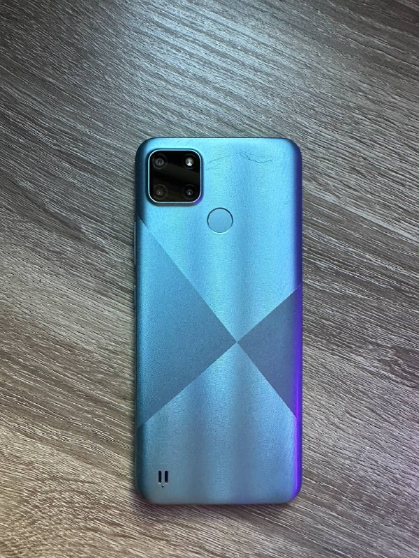 Клавиатура Logitech K380, маршрутизатор TP-Link, Realme C21-Y, Vaporesso Luxe X Pro, MacBook Pro 13” 3