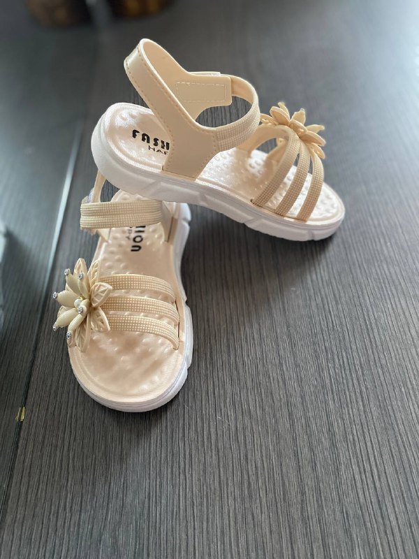 Полка для книг, босоножки розовые, босоножки бежевые, Crocs 3