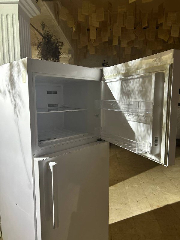 холодильник, косметический столик 3