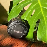 Canon EOS 250D, объектив 50mm, ремешок, кейс 2