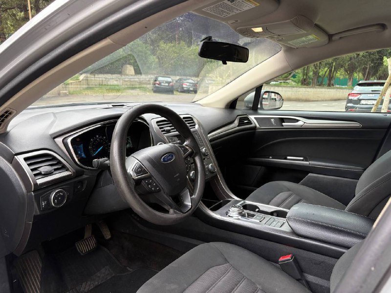 Ford Fusion 2017 2.0 гибрид 2