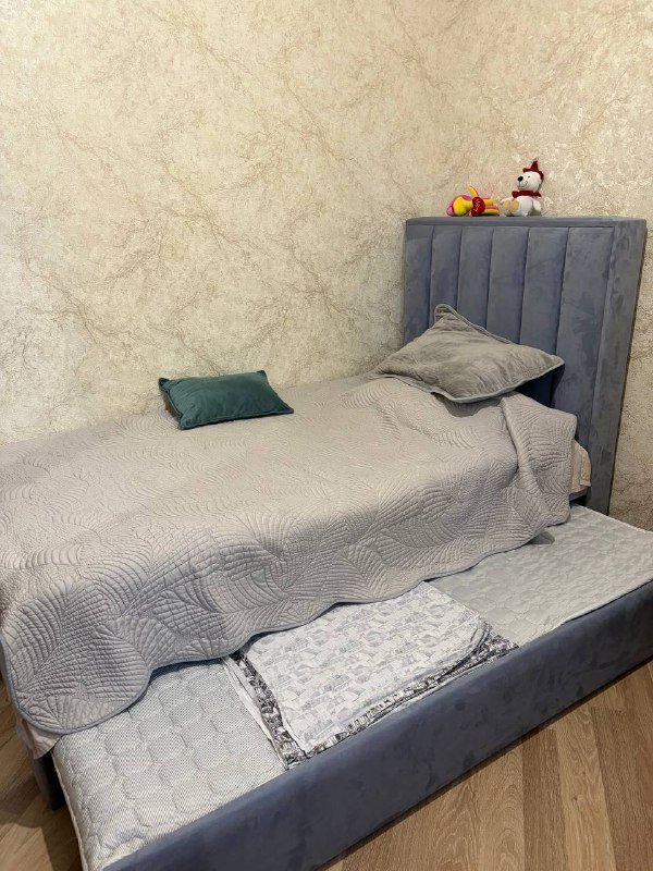 Двухместная кровать с нижним этажом