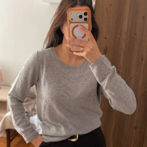 Women’s cashmere sweater