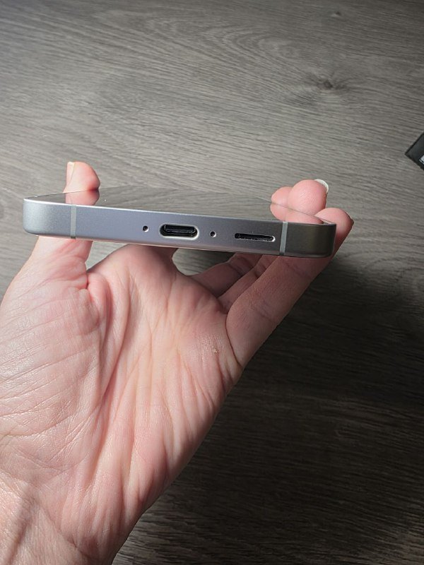 Samsung S24 FE 8/128 Гб 7