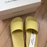Шльопанці Calvin Klein та Emporio Armani 7