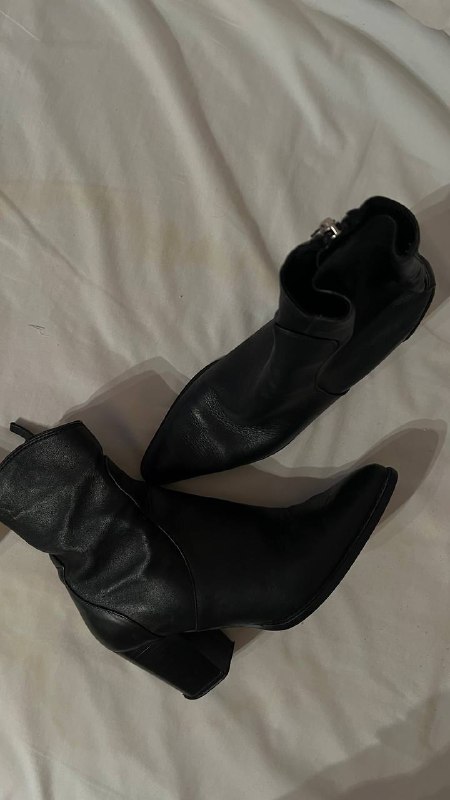 чемодан Modo, белые сабо Zara, черные ботильоны Zara, пиджак эко кожа, платье Zara 3