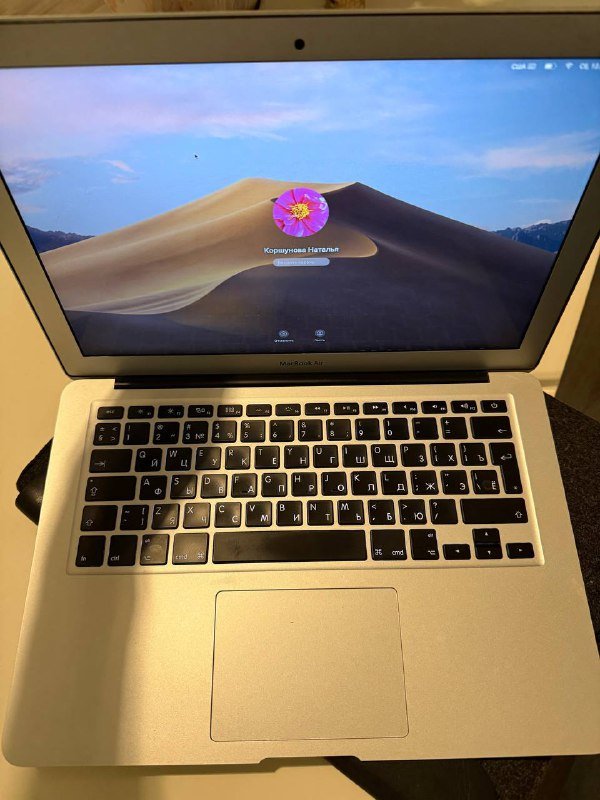 MacBook Air 2014 4GB с чехлом 2