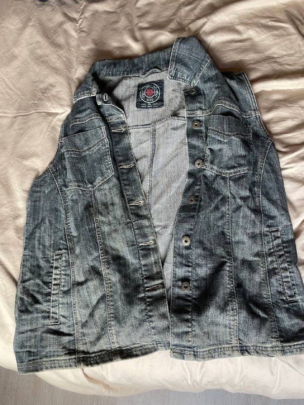 Худи, вельветовая рубашка, пончо-шарф, джинсовая жилетка, пиджак 5