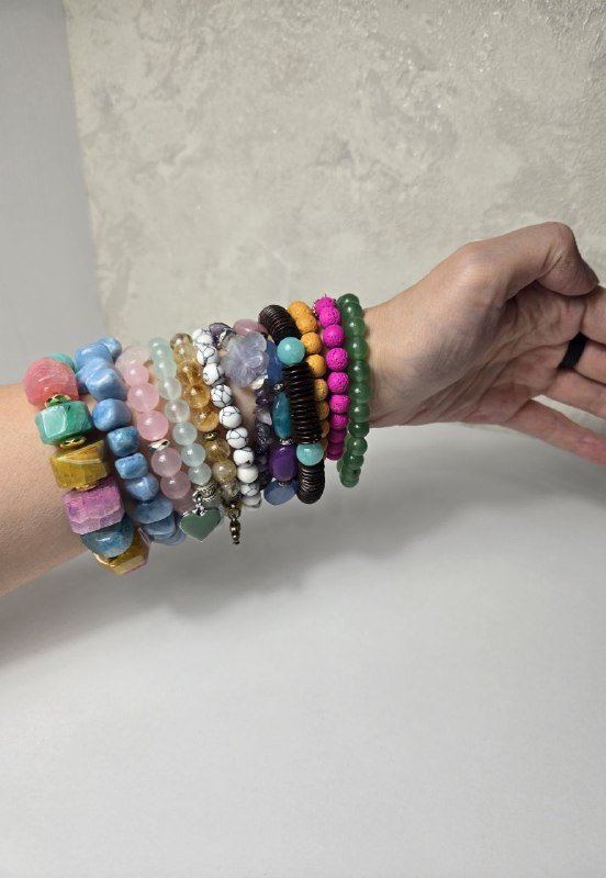 Браслеты, ожерелья, серьги из натуральных камней