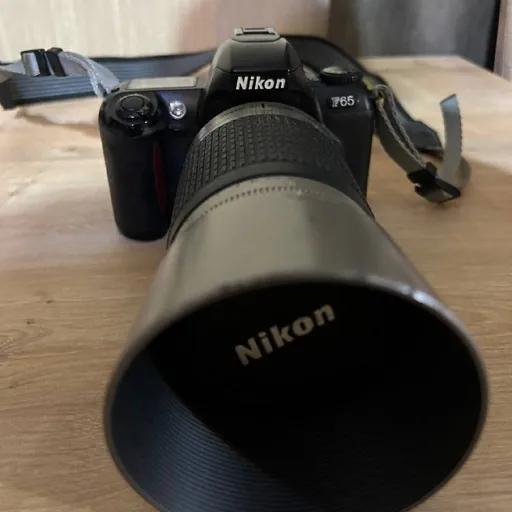 Плёночный фотоаппарат Nikon