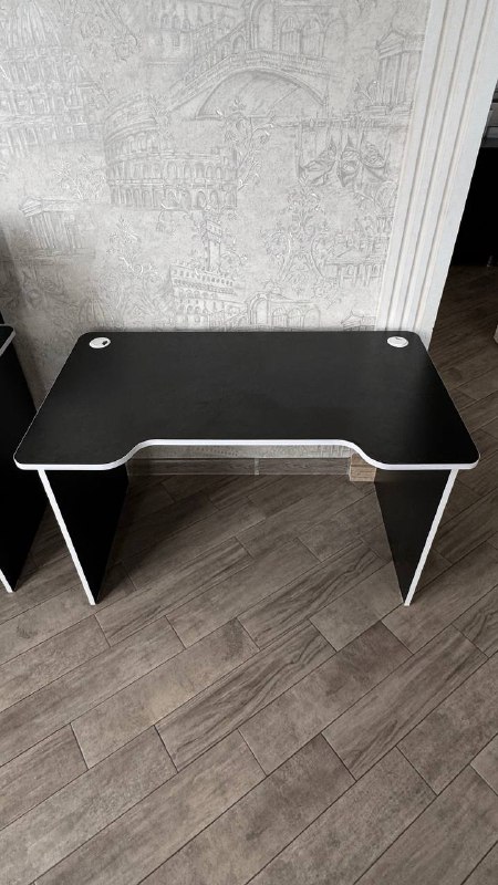 НОВЫЙ компьютерный стол 2