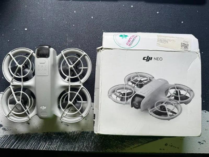 DJI Neo дрон