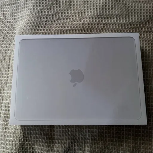 MacBook Neo 13 Silver