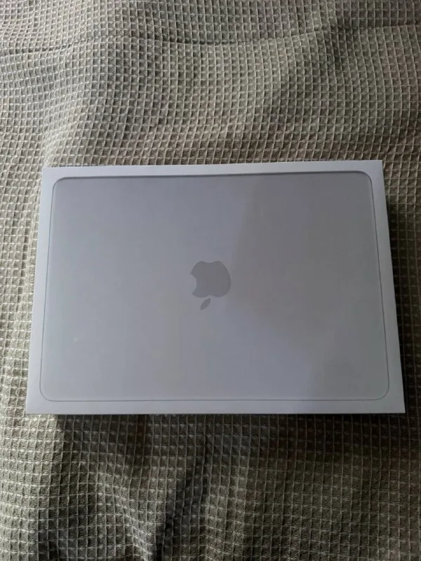MacBook Neo 13 Silver 1