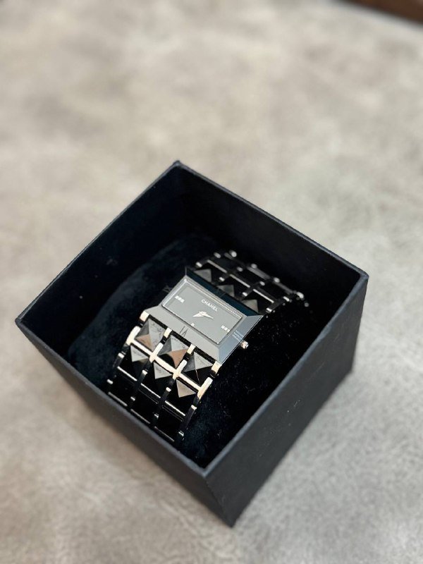 Пуховик, часы, пиджак, платье, сумка 2