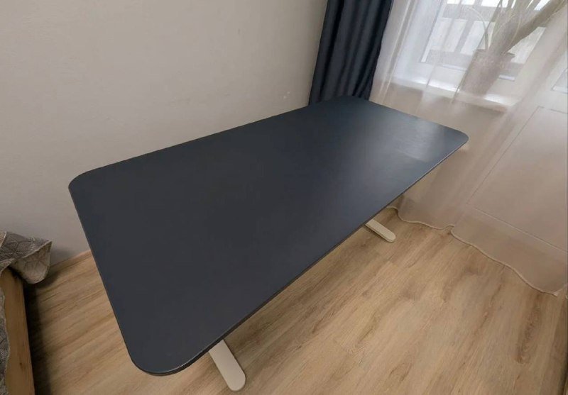 Стол Ikea с механической регулировкой высоты
