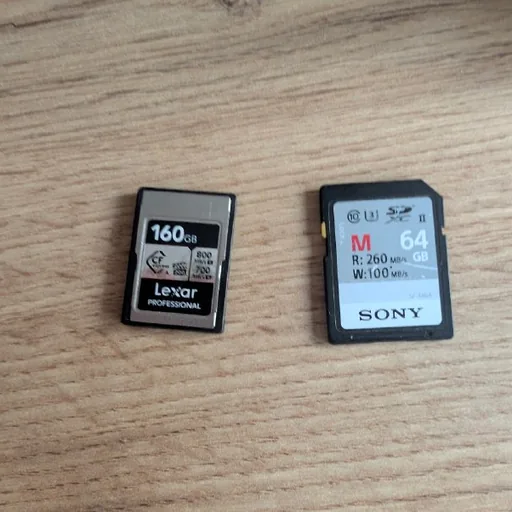 Флешки Lexar CFExpress 160GB, Sony SDXC 64GB