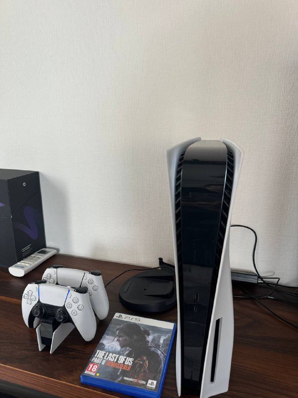 Игровая приставка PlayStation 5, 825 GB, диск, 2 контроллера, зарядная станция 2