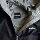 Жіноча водонепроникна куртка Berghaus 6
