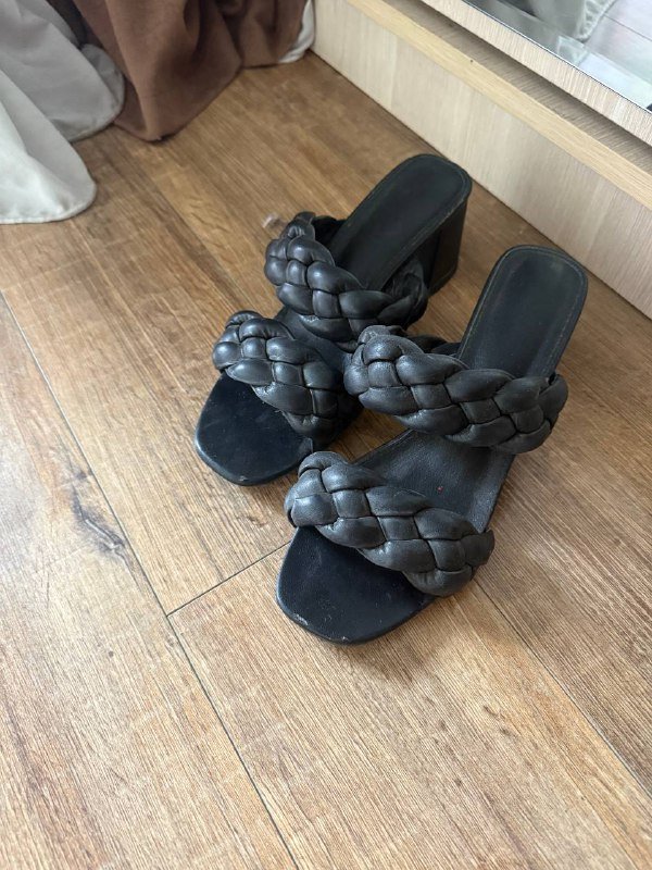 Женская обувь размер 39 3