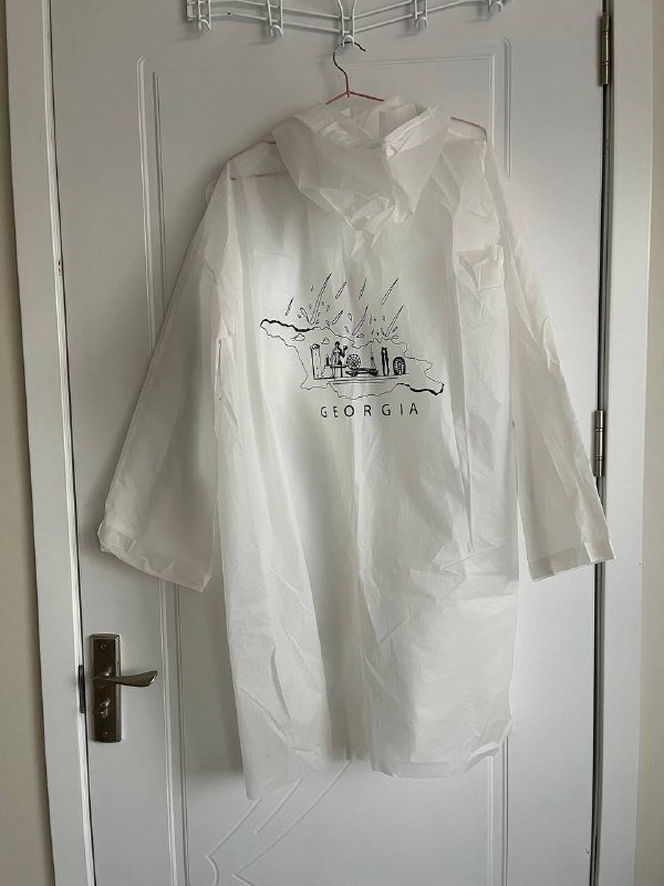 дождевик, галстук, топ, черный халат 2