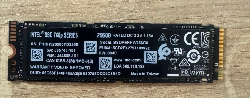 Intel SSD 760p 256 ГБ 1