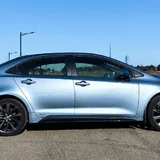 Toyota Corolla XSE Hybrid 3