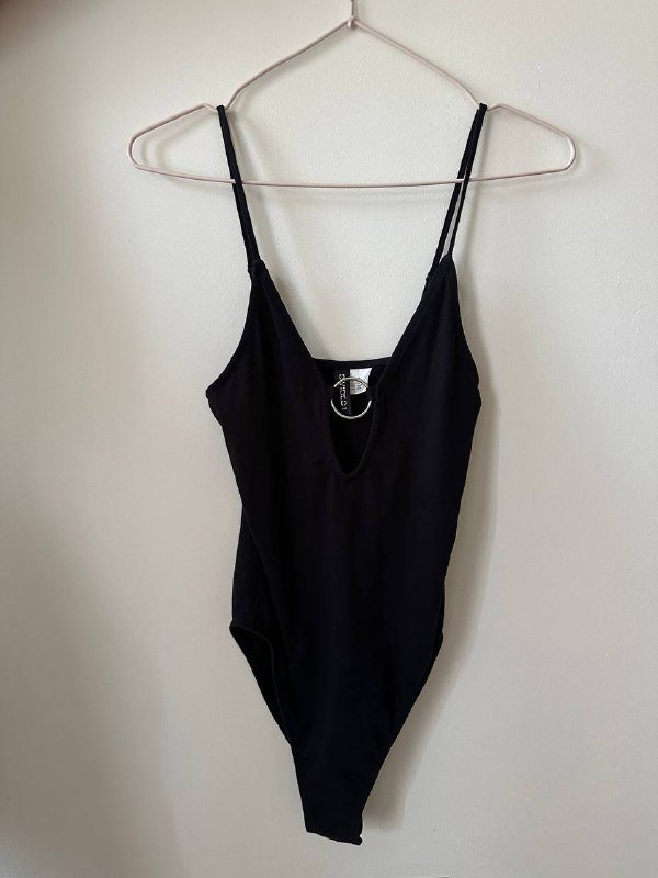 Платья, куртка, боди, брюки, юбка, кроссовки, халат, джинсы 5