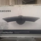 Монитор Samsung изогнутый 2