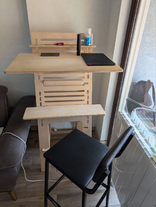 Стол для работы стоя, стул в подарок 2