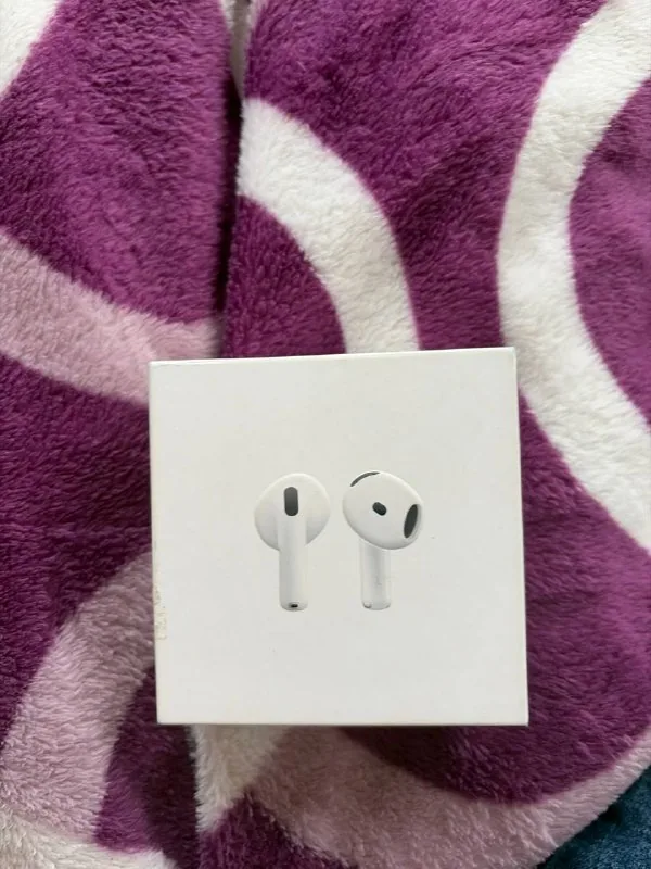 Оригинальные наушники AirPods 4