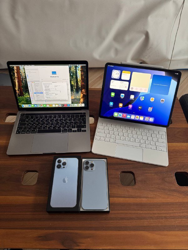 MacBook Pro, iPhone 13 pro max, iPad Pro 12.9 с аксессуарами