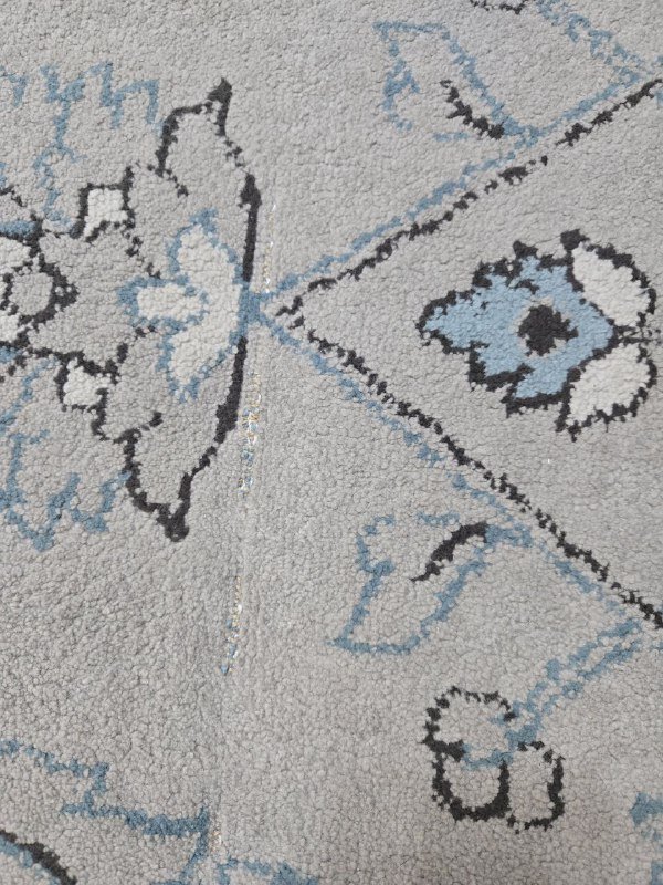 Употребленный ковёр 2.90 м на 2 метра 2