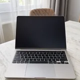 MacBook Air M4 — 16GB / 256GB 3