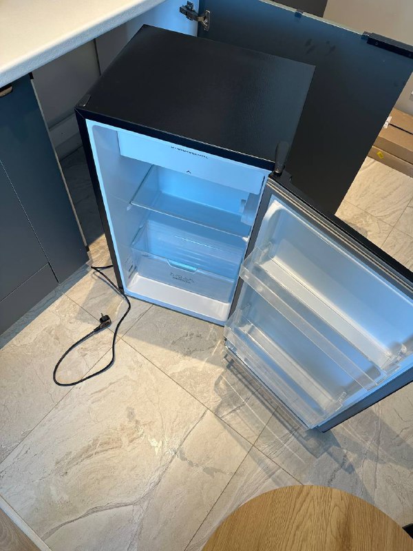 Холодильник Gorenje с морозильником, 82х38х47 см 3