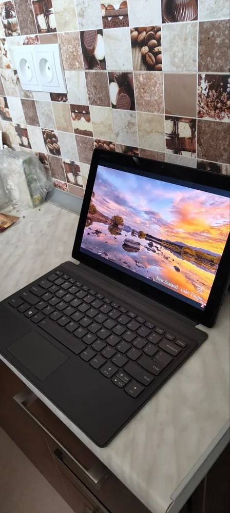 Lenovo Miix 520-12IKB ноутбук 1