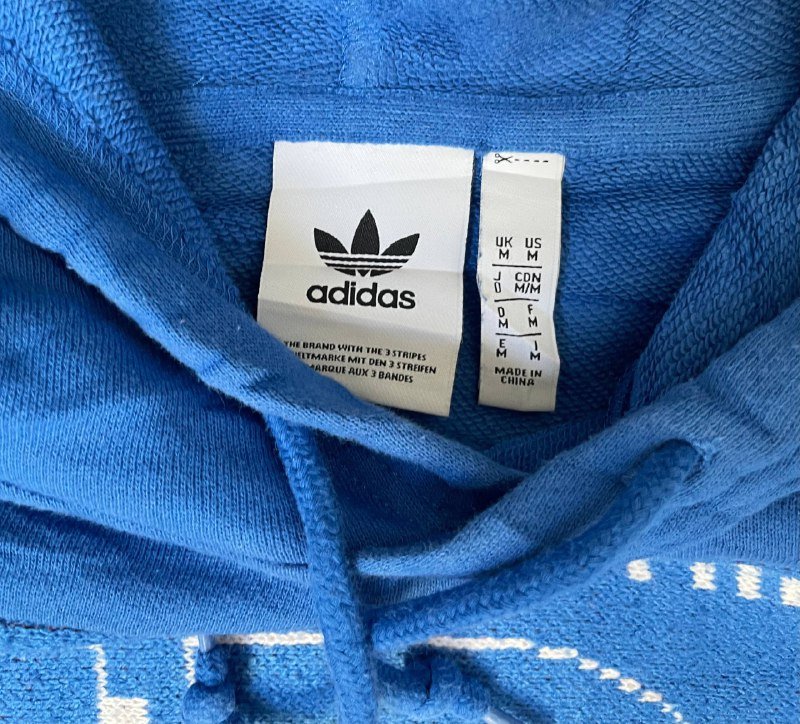 Adidas sweater 4