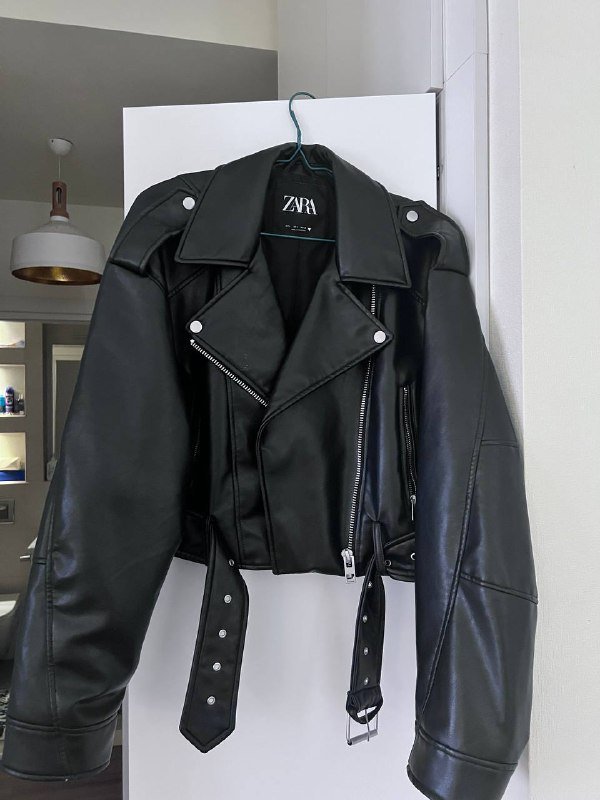 Кожаная куртка ZARA (косуха) размер L
