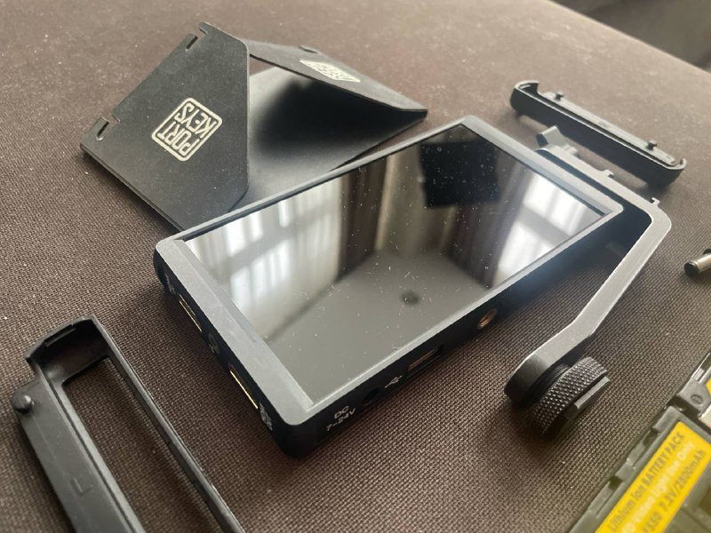 Накамерный монитор Portkeys P6 с аксессуарами 3