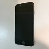 iPhone SE, стул на колесиках 1