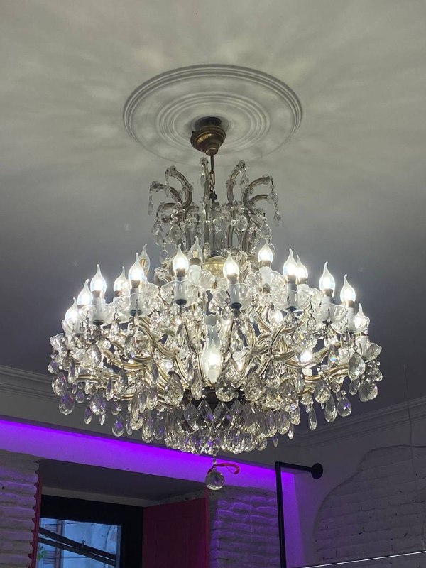 Винтажная хрустальная люстра Baccarat