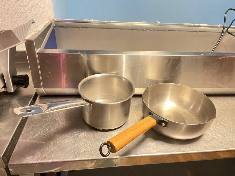 Инвентарь, посуда, бокалы, тарелки, кухонная утварь, мебель, декор 4