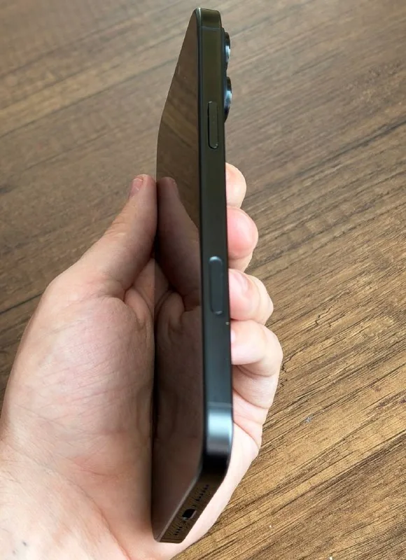 iPhone 16 Pro 256GB 1