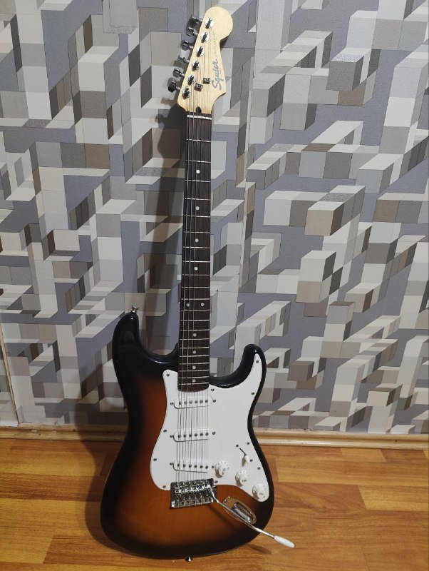 Электрогитара, комбоусилитель, чехол, провод 2