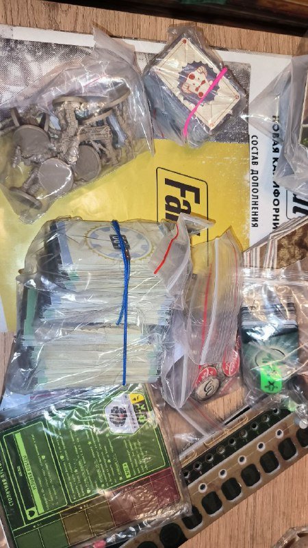 настольная игра Fallout базовая, дополнения Новая Калифорния, Атомные узы