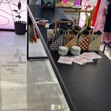 Стойка-стол для магазина или салона красоты 2