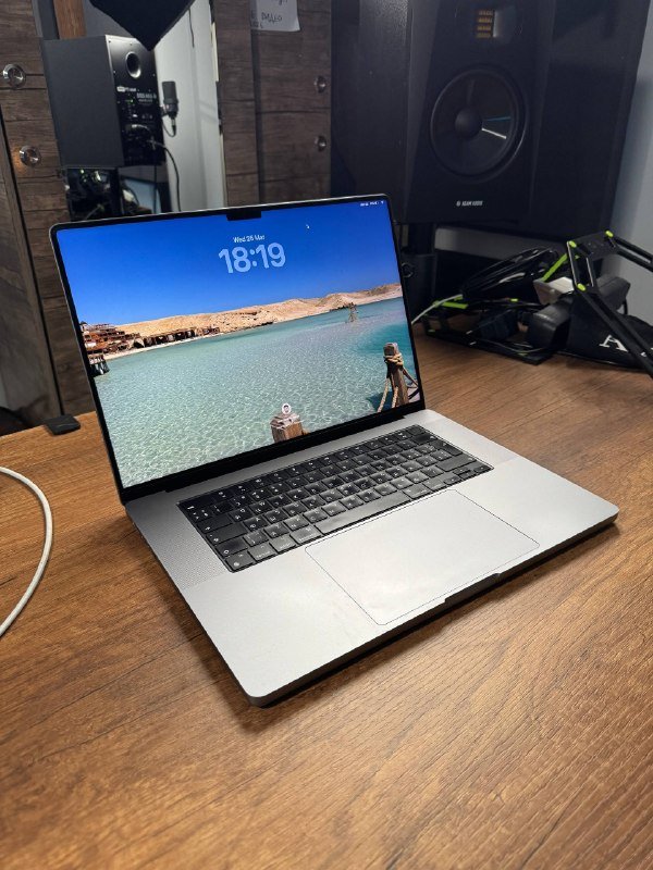 MacBook Pro M1 Pro 16 gb 16 дюймов