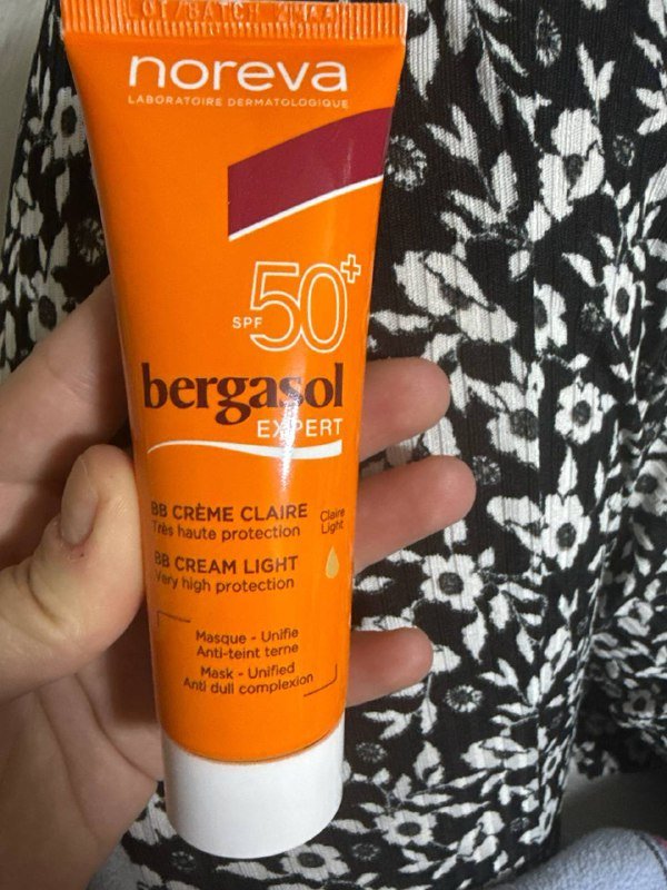 Тонированный солнцезащитный крем SPF 50