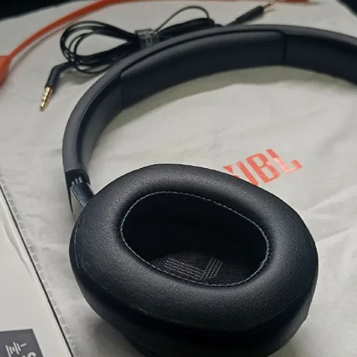 Беспроводные наушники JBL Tune 770NC